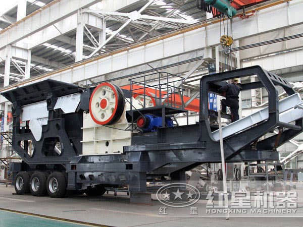 移動大型破碎機(jī)