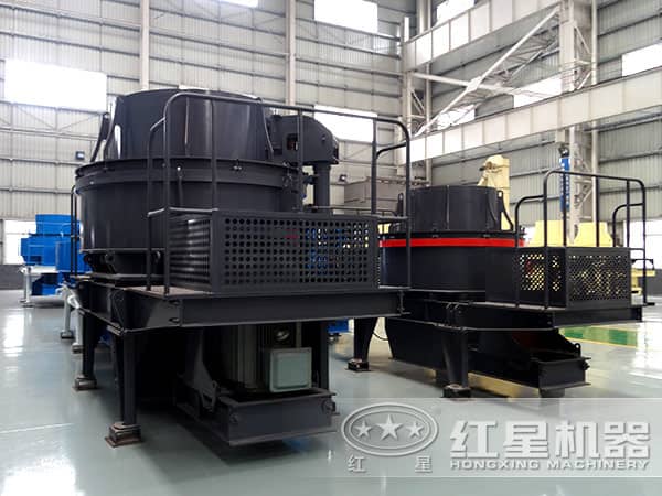 大小型號石頭制砂機(jī)對比圖
