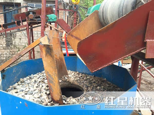 石頭制砂機(jī)作業(yè)細(xì)節(jié)實拍