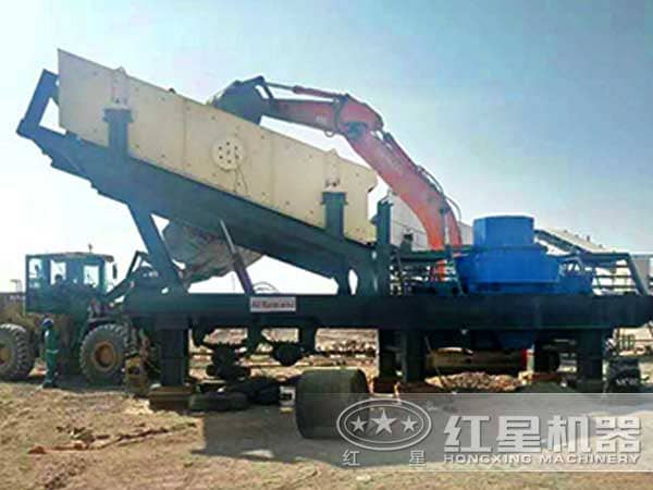 小型移動制砂生產機作業(yè)現(xiàn)場