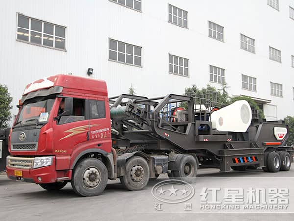 移動式建筑垃圾破碎機發(fā)貨