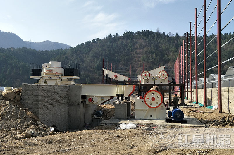石英石機(jī)制砂生產(chǎn)線安裝搭建現(xiàn)場
